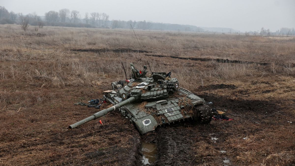 Rusové skončili stahování vojsk od Kyjeva, tvrdí Pentagon
